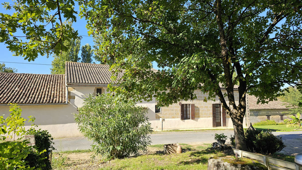 Maison à SEYCHES