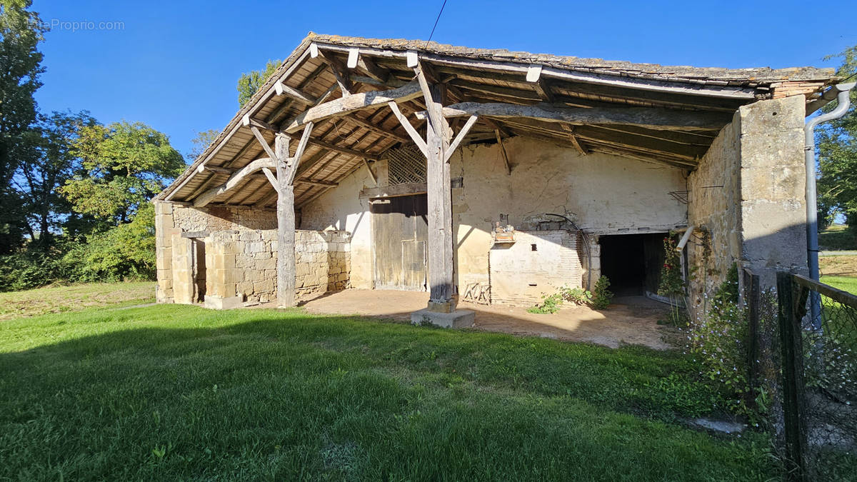 Maison à SEYCHES