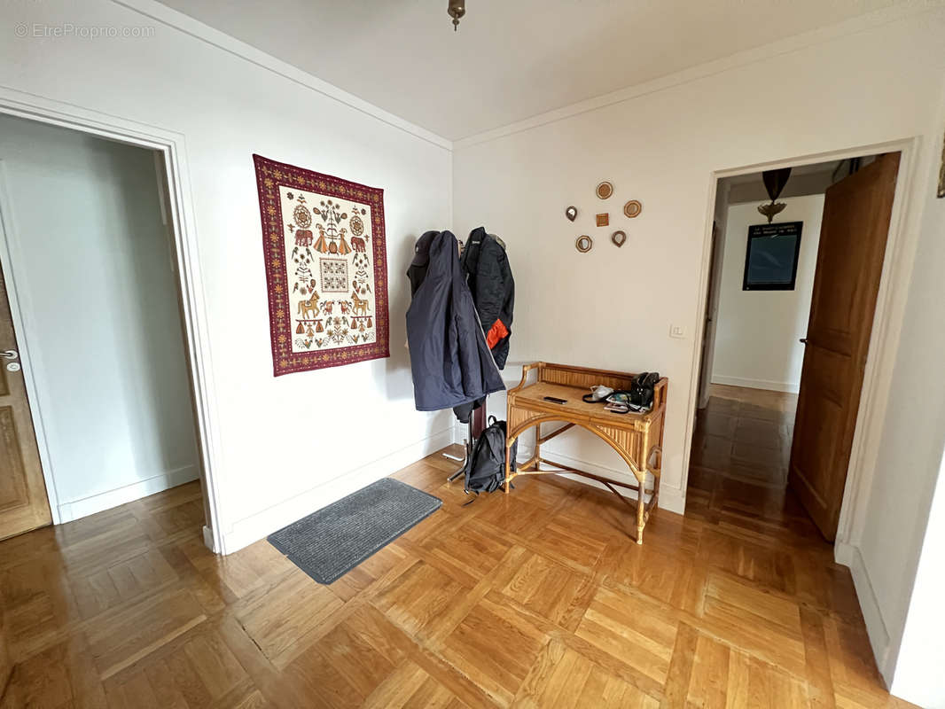 Appartement à SAINT-MAUR-DES-FOSSES