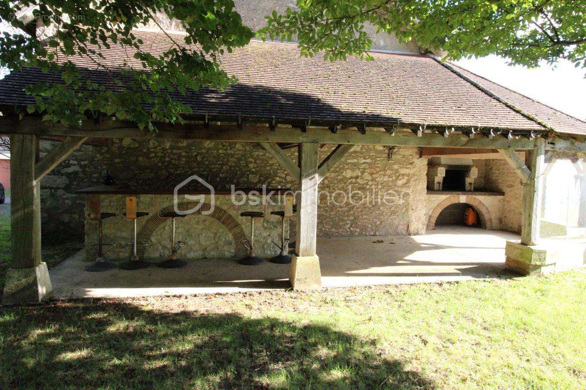 Maison à CHATENAY-SUR-SEINE