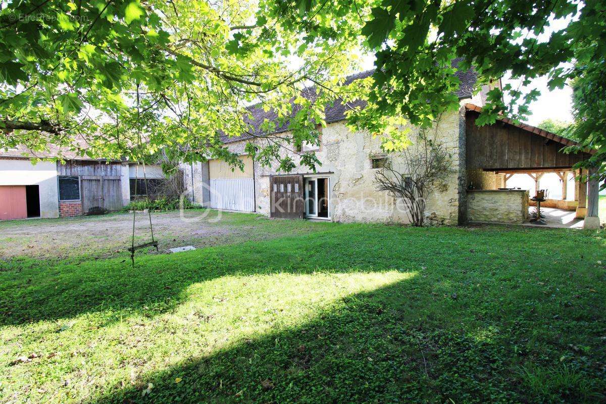 Maison à CHATENAY-SUR-SEINE