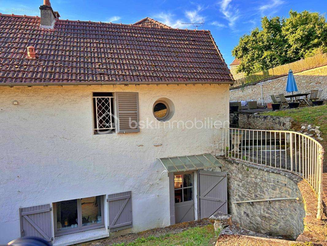 Maison à BEYNES