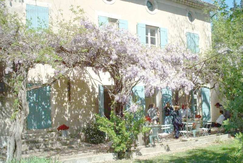 Commerce à AVIGNON