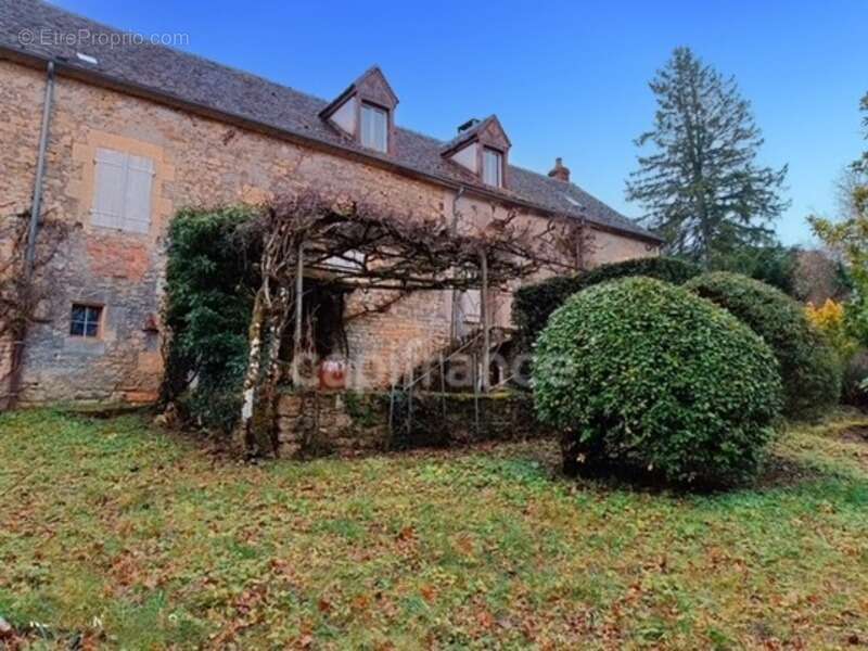 Maison à NOLAY