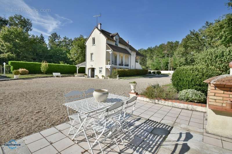 Maison à VARENNES-SUR-FOUZON