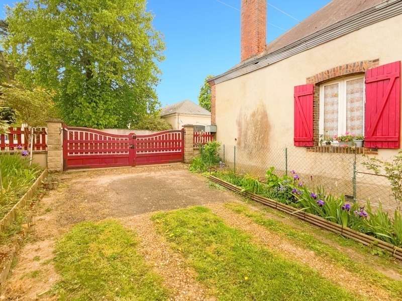 Maison à SAINT-CALAIS