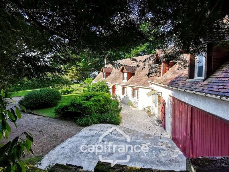 Maison à BESSE-SUR-BRAYE