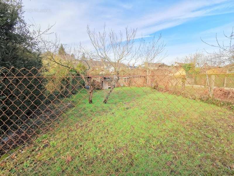 Appartement à BESSE-SUR-BRAYE