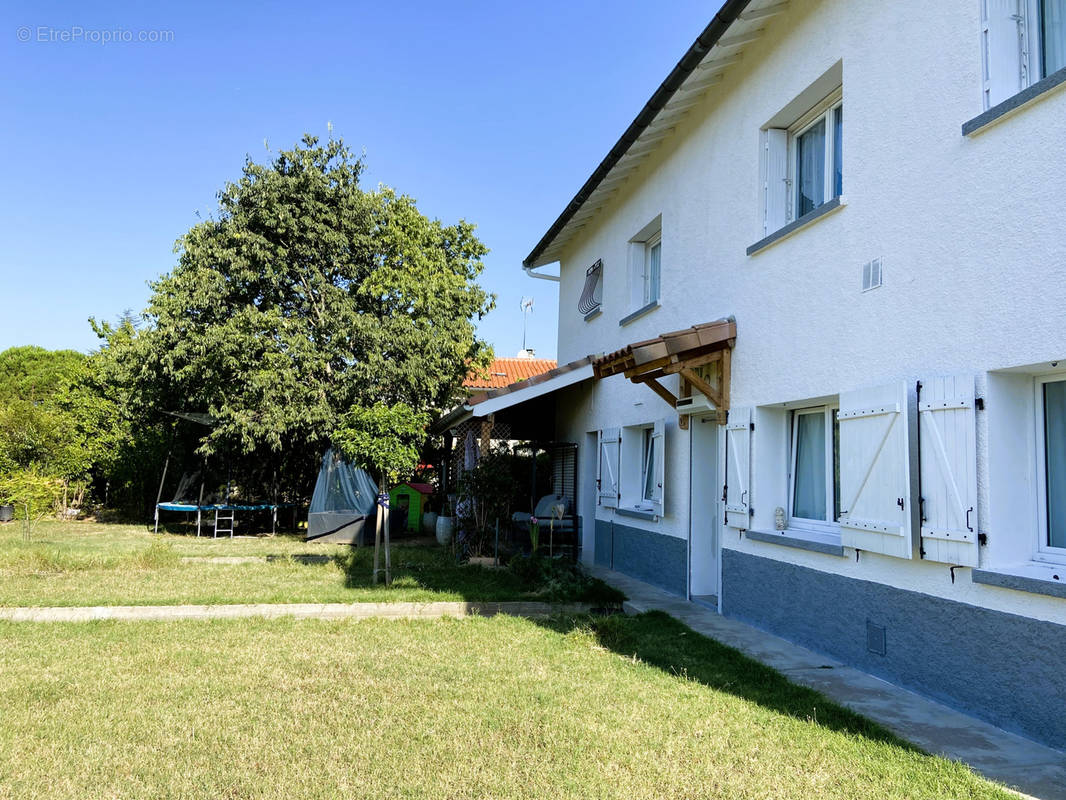 Appartement à SAINT-SULPICE