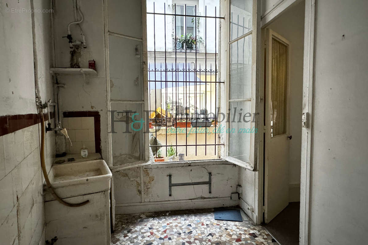 Appartement à PARIS-12E