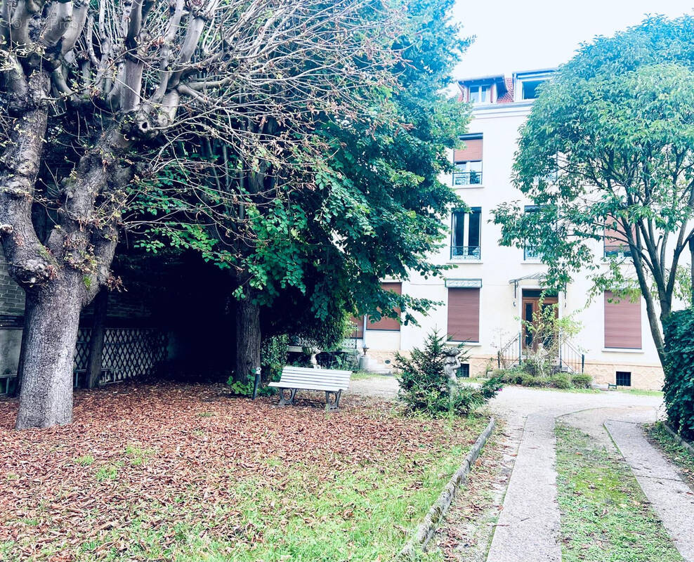 Appartement à LE RAINCY