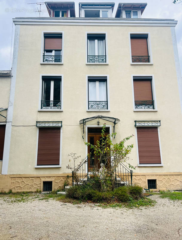 Appartement à LE RAINCY