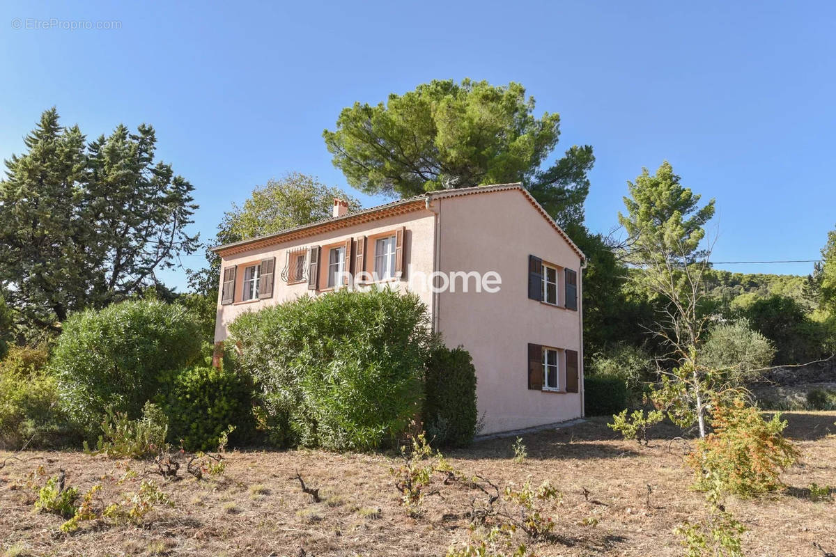 Maison à LORGUES