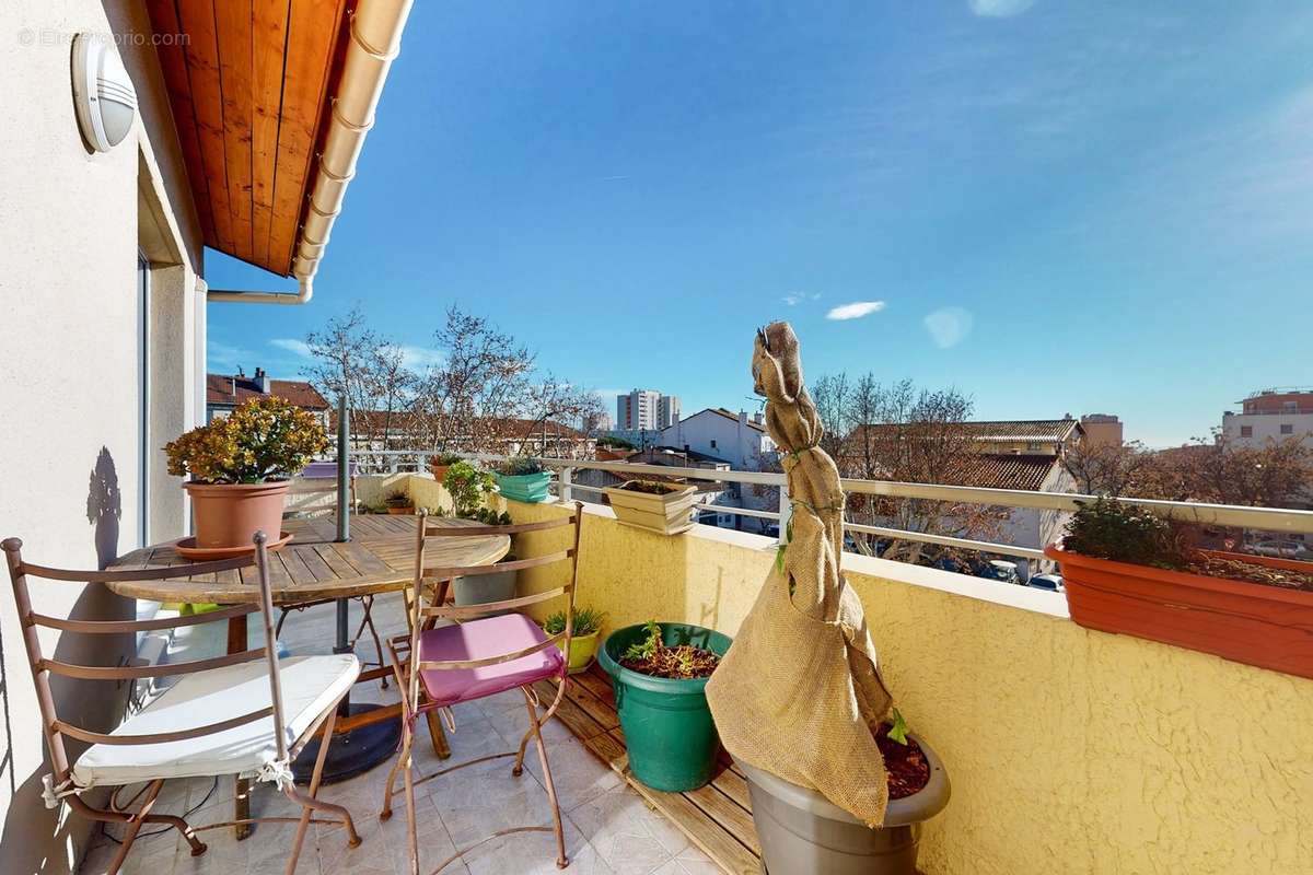 Appartement à MARSEILLE-15E