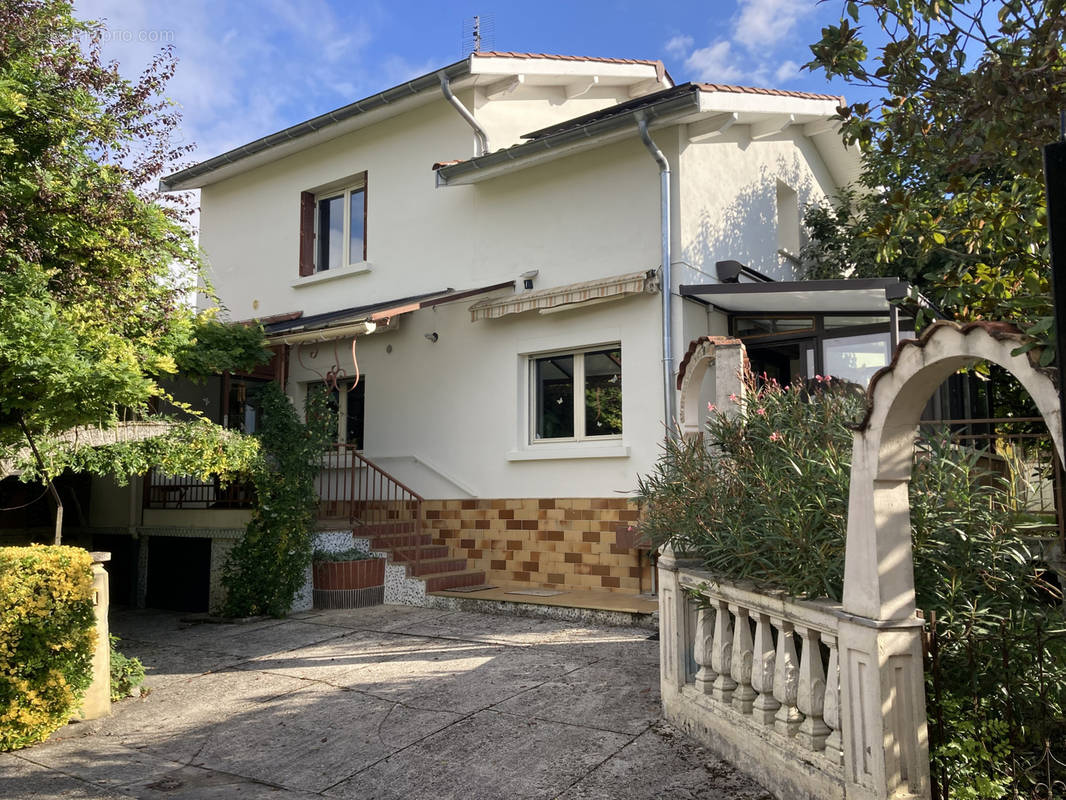 Maison à AMBERIEU-EN-BUGEY