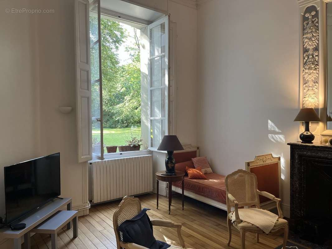 Appartement à PARIS-14E