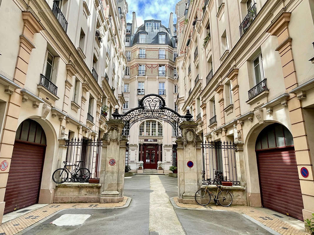 Appartement à PARIS-19E