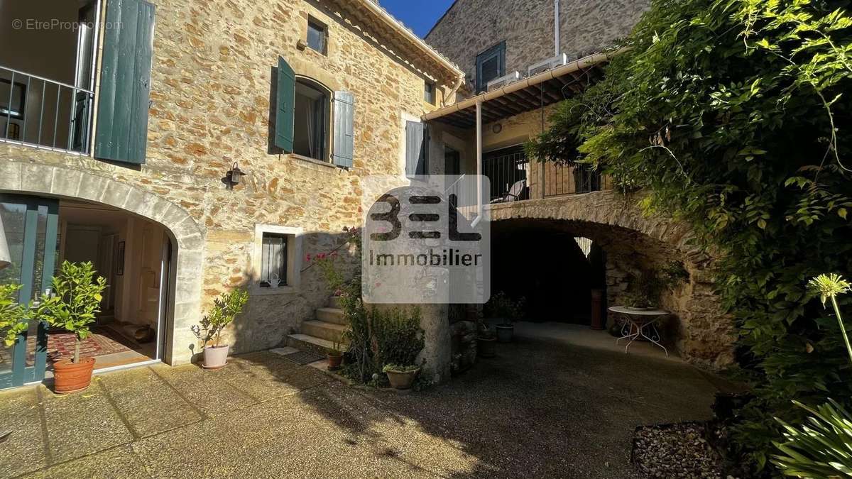 Maison à GOUDARGUES