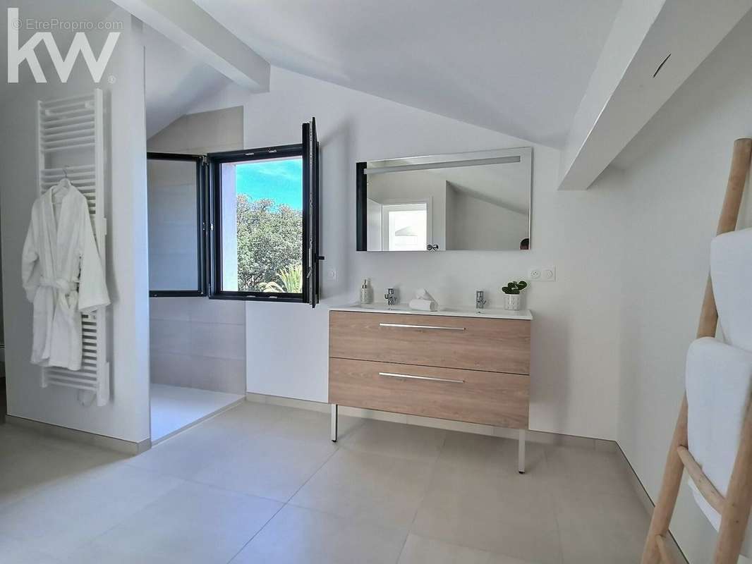 Appartement à SANARY-SUR-MER