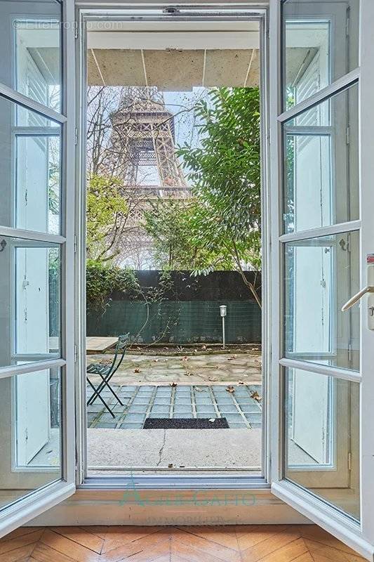 Appartement à PARIS-7E