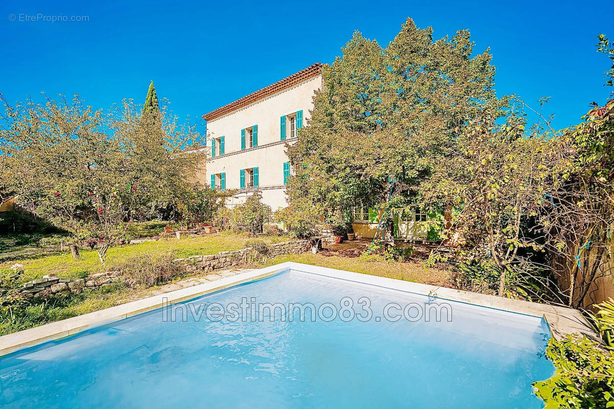 Maison à SAINT-MAXIMIN-LA-SAINTE-BAUME