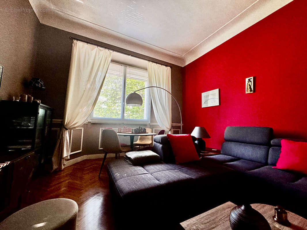 Appartement à MARSEILLE-8E