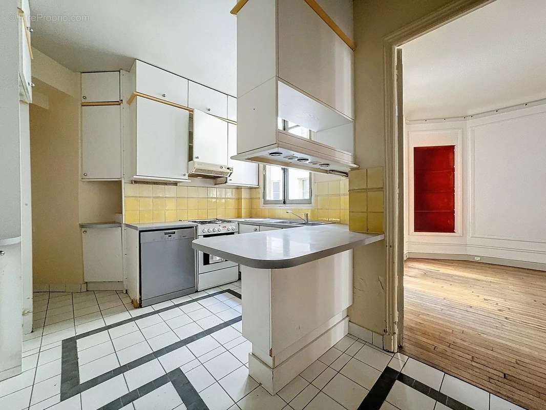 Appartement à PARIS-7E