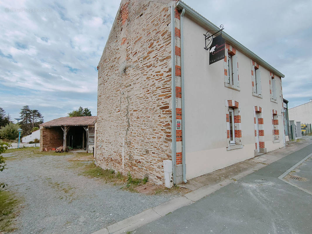 Maison à CHATEAU-GUIBERT