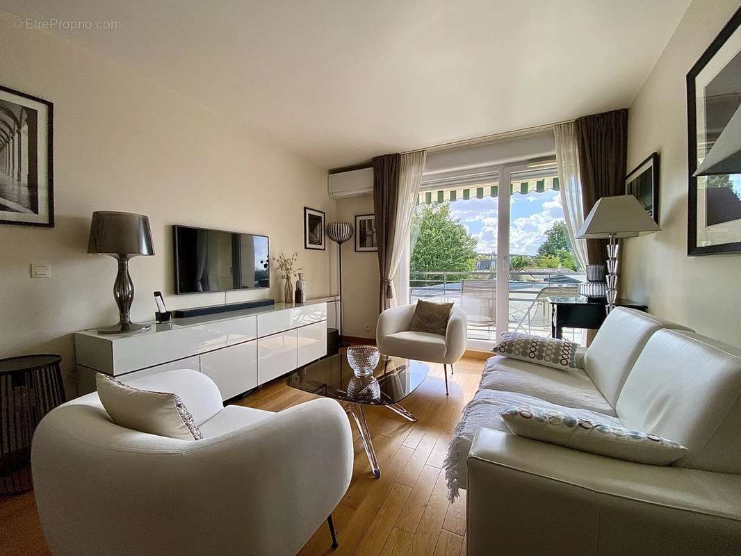 Appartement à LE PLESSIS-TREVISE