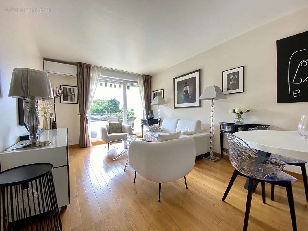 Appartement à LE PLESSIS-TREVISE