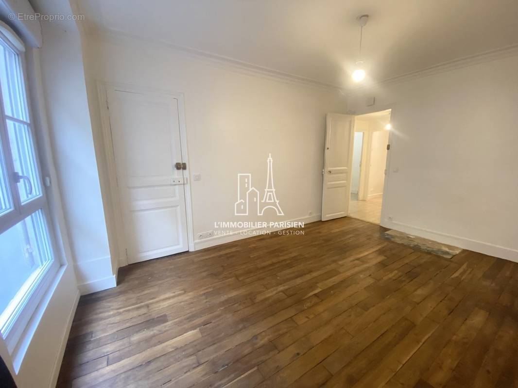 Appartement à PARIS-17E