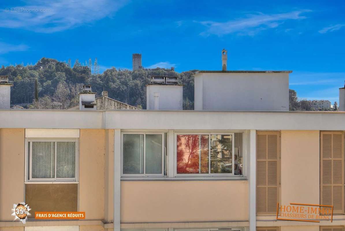 Appartement à VILLENEUVE-LOUBET