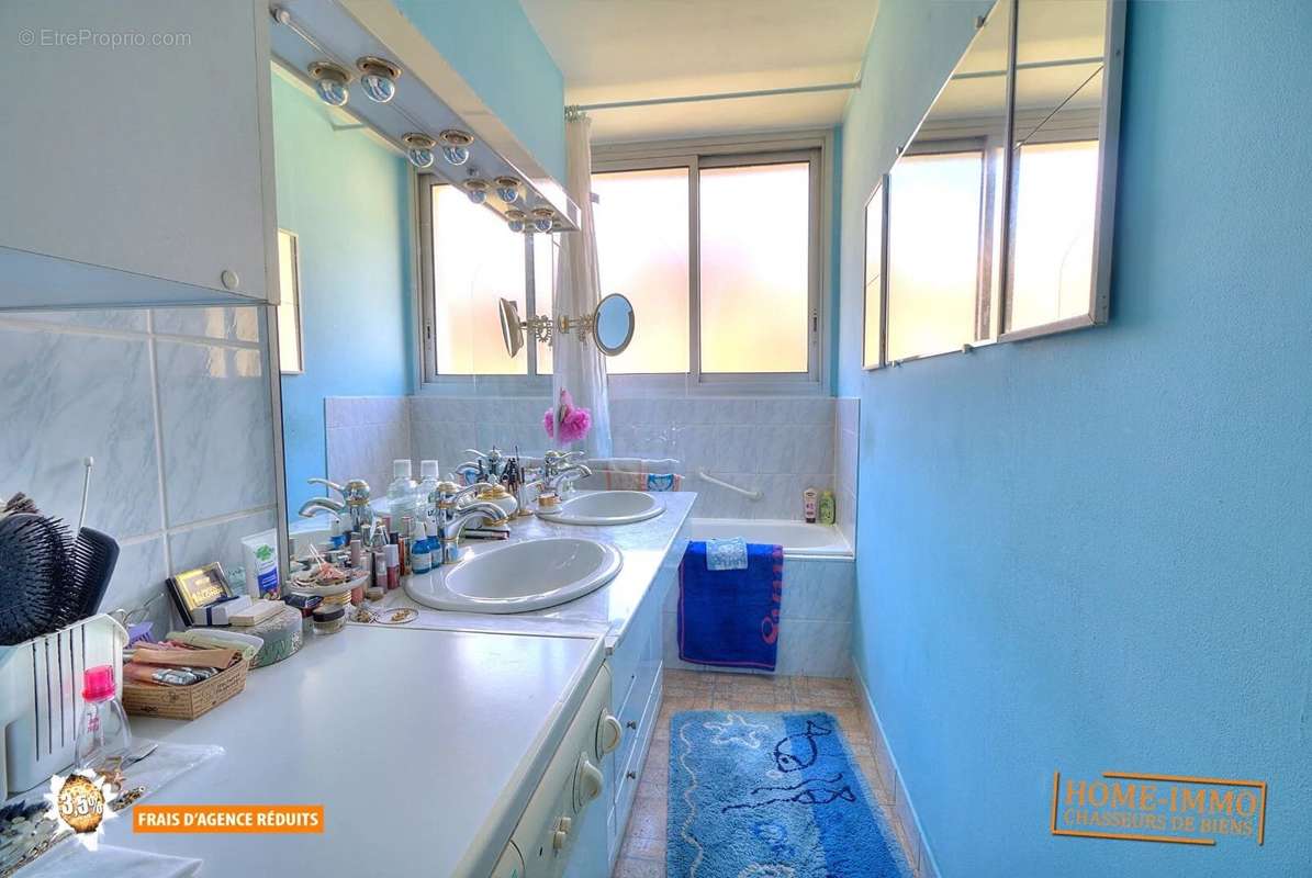 Appartement à VILLENEUVE-LOUBET