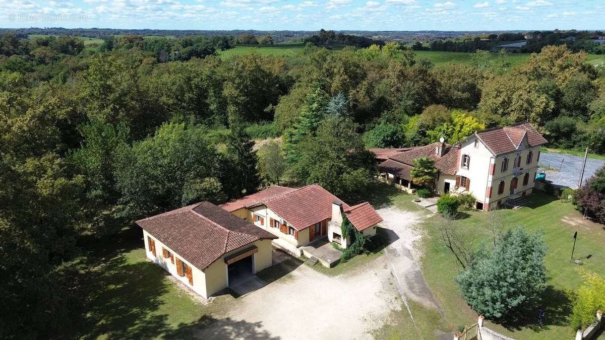 Appartement à LAUJUZAN