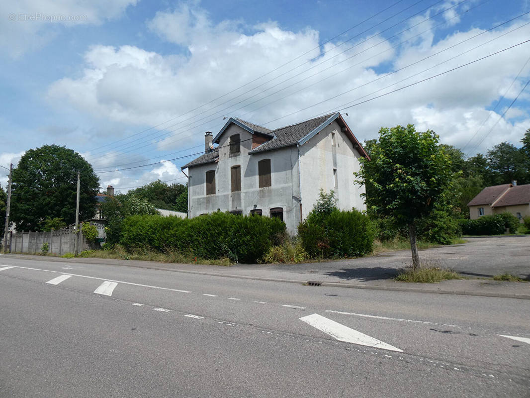 Maison à ROVILLE-DEVANT-BAYON