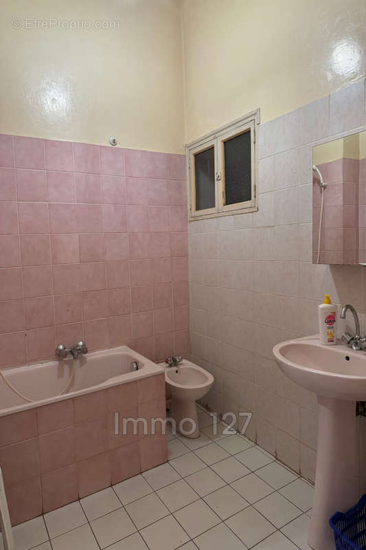 Appartement à MARSEILLE-4E