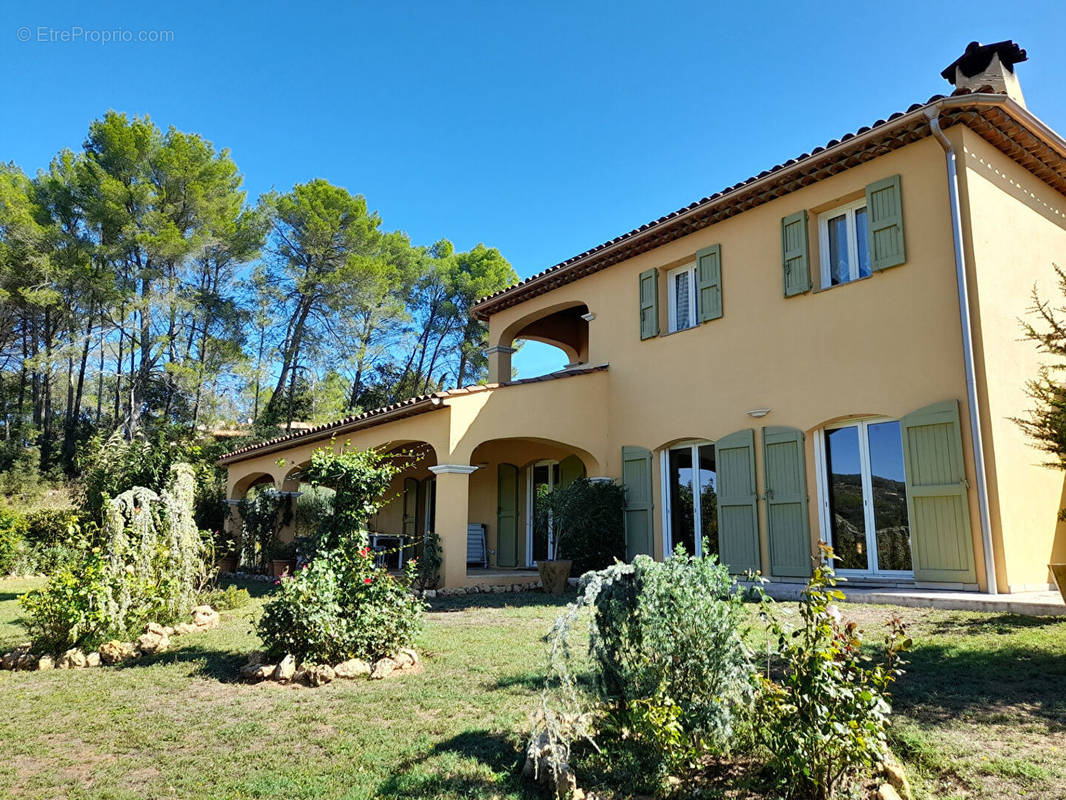 Maison à COTIGNAC