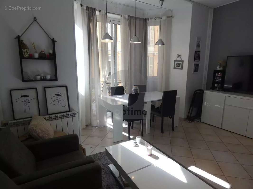 Appartement à BEAUSOLEIL