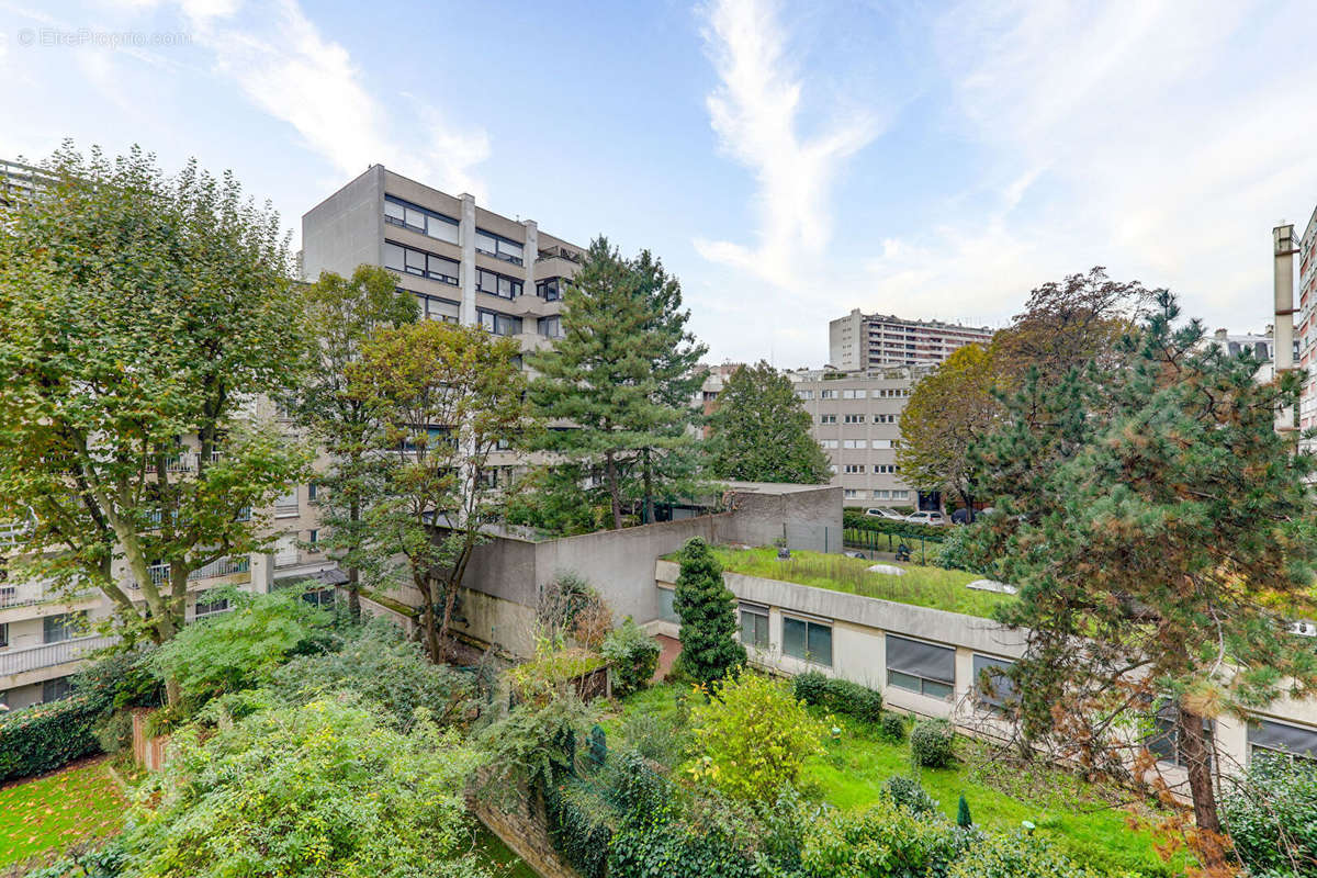 Appartement à PARIS-20E