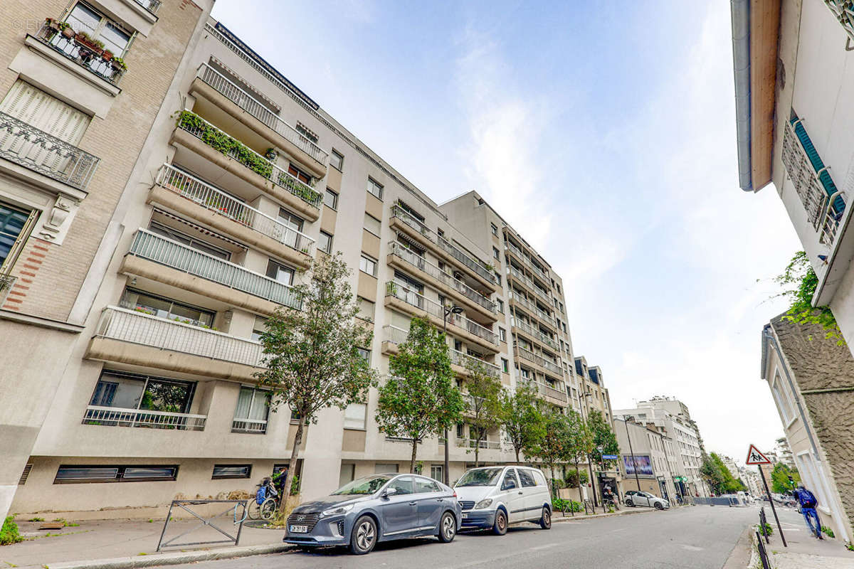 Appartement à PARIS-20E