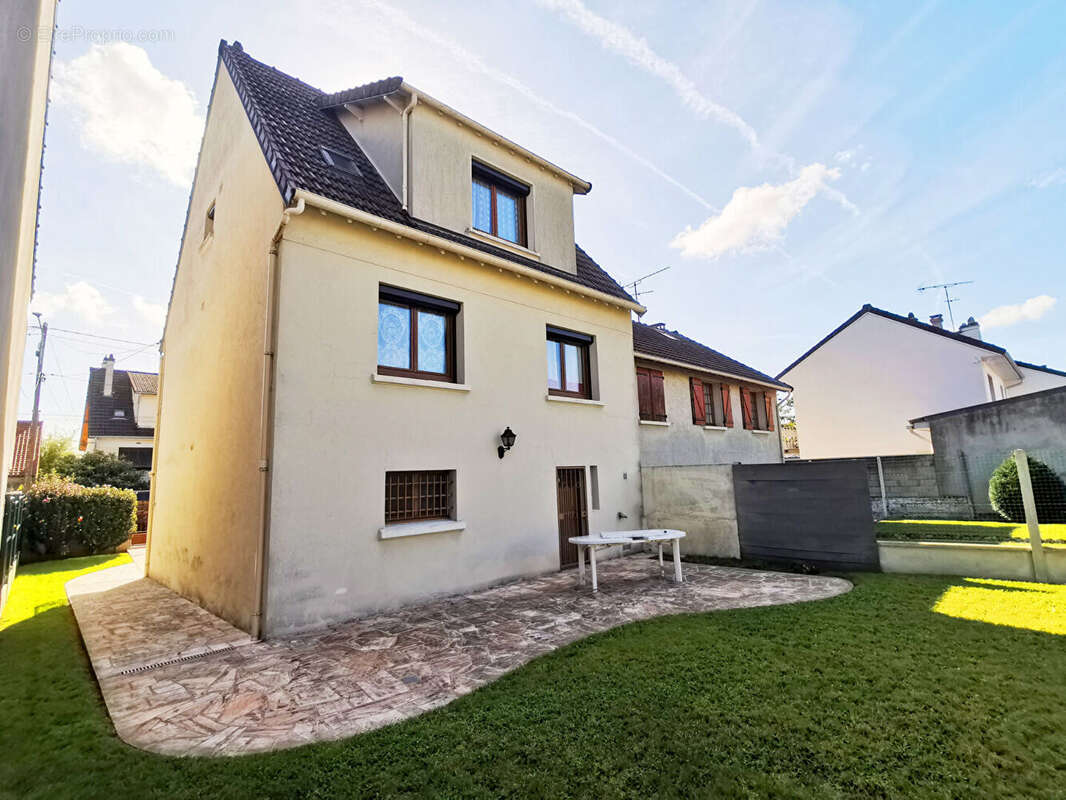 Maison à CHELLES