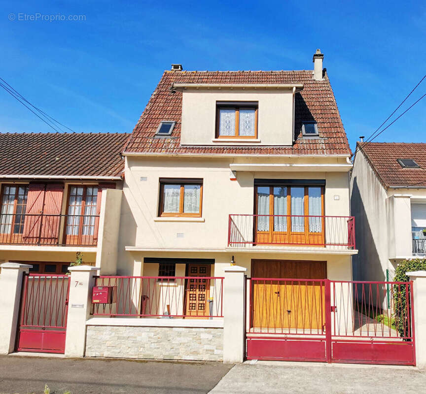 Maison à CHELLES