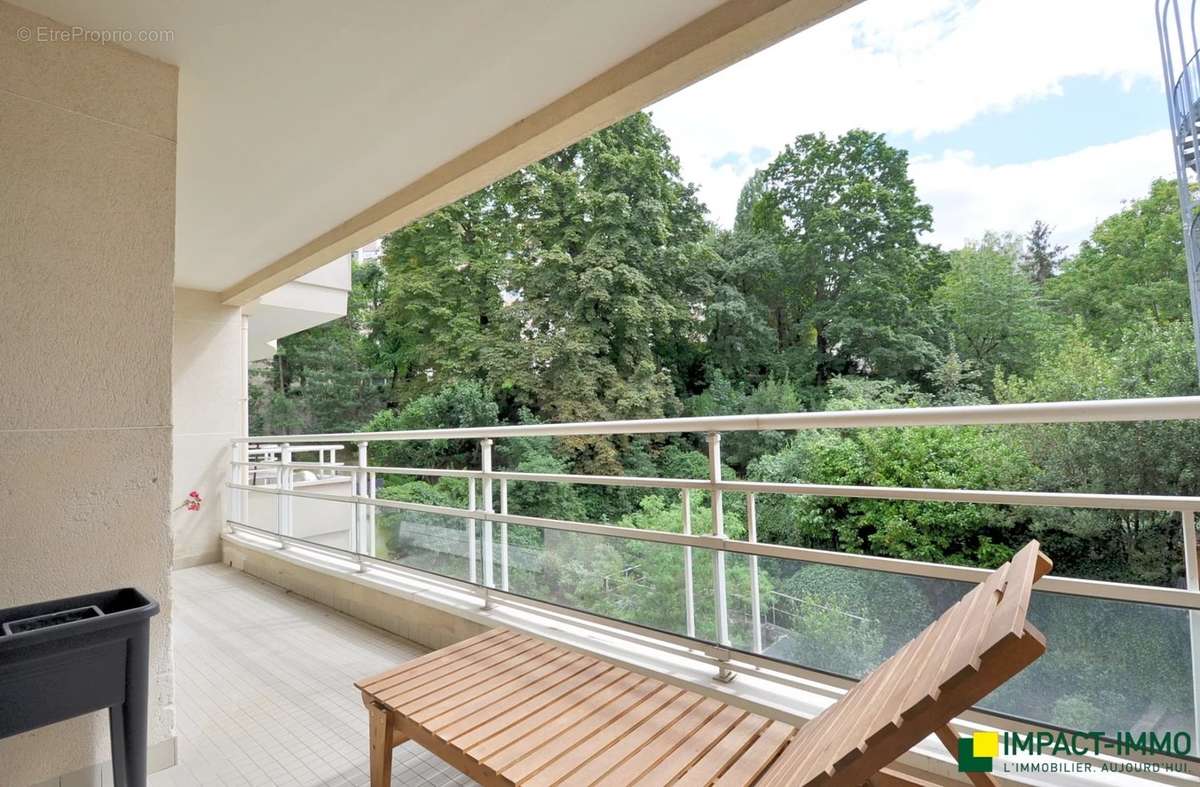 Appartement à ISSY-LES-MOULINEAUX