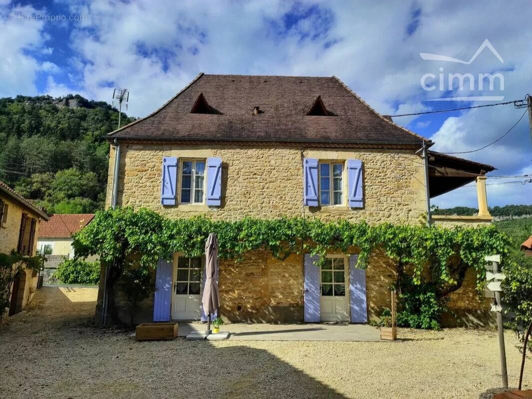 Maison à SAINT-CYBRANET