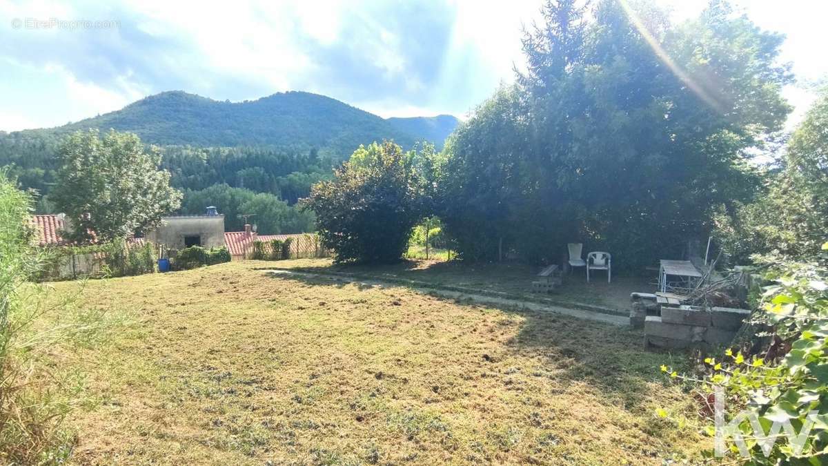 Appartement à SAINT-LAURENT-DE-CERDANS