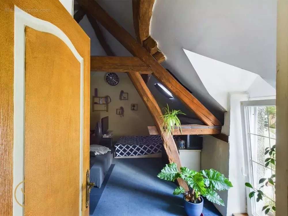 Appartement à MAIZIERES-LA-GRANDE-PAROISSE