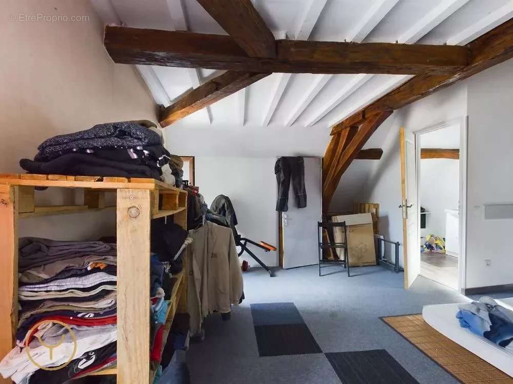 Appartement à MAIZIERES-LA-GRANDE-PAROISSE