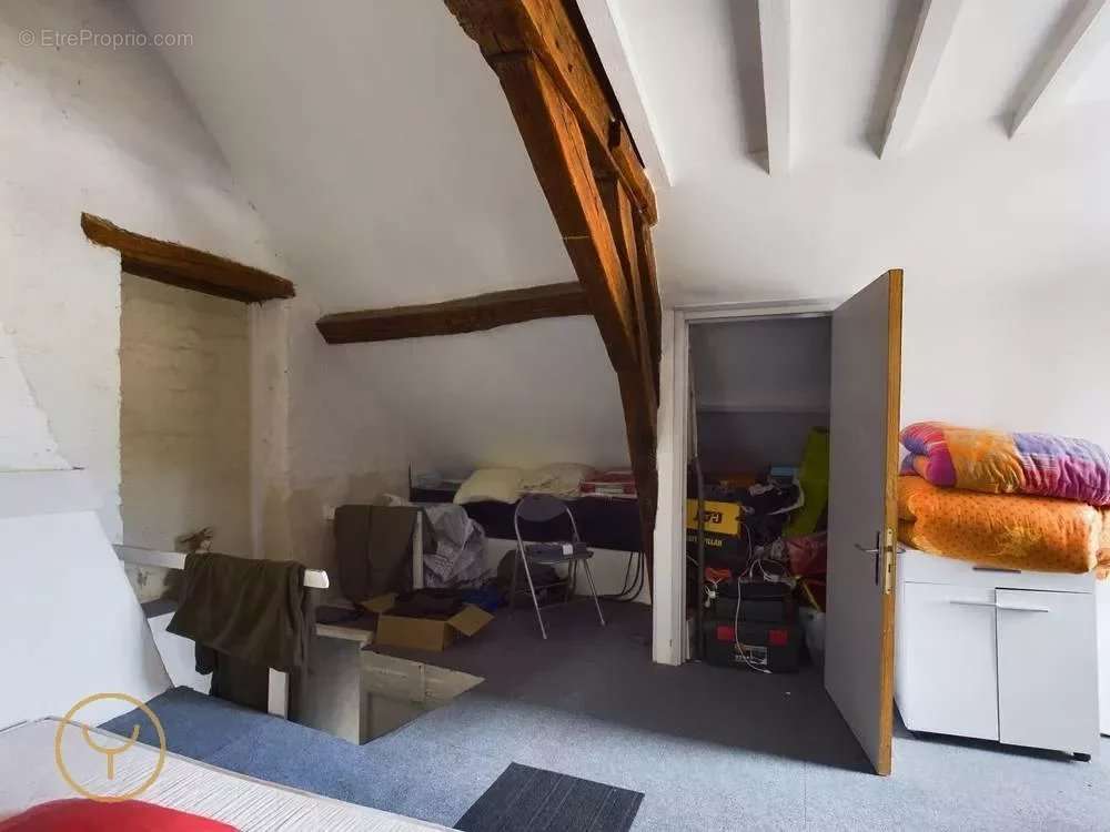 Appartement à MAIZIERES-LA-GRANDE-PAROISSE