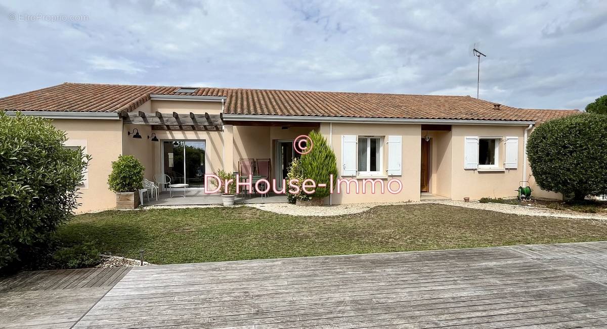 Maison à SAINT-YRIEIX-SUR-CHARENTE