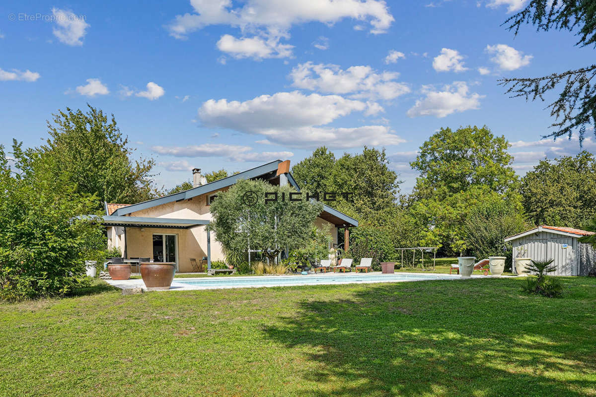 Maison à SAINT-MEDARD-EN-JALLES